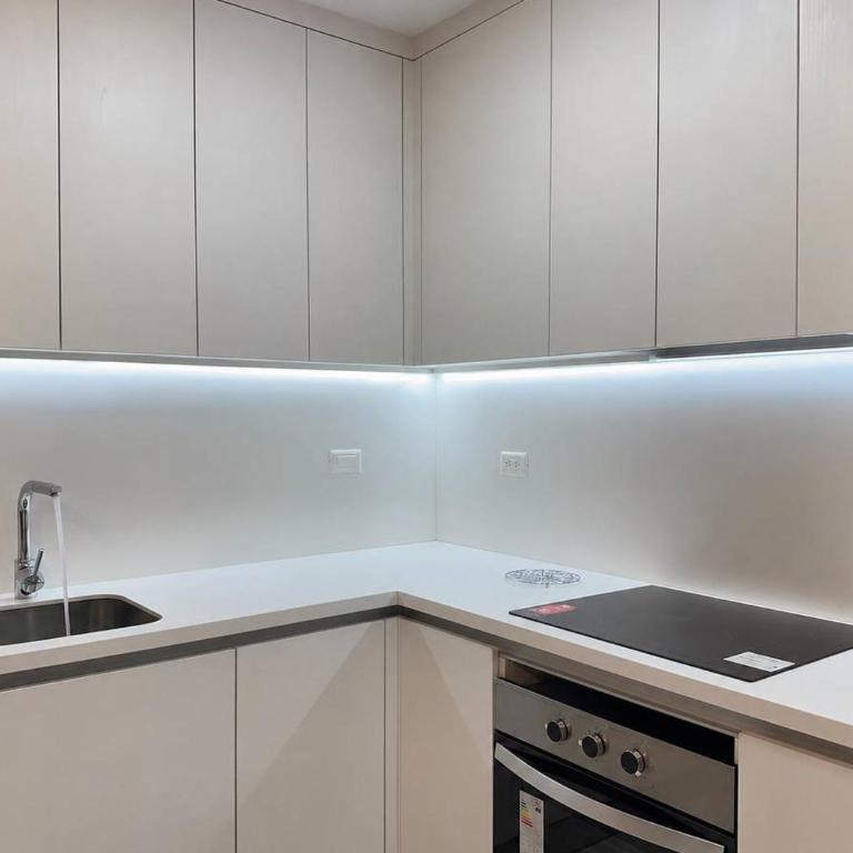 Luxury Sky Suite Piso 12 Vista Ciudad Titanium Aurora - Three-Bedroom Apartment with View - 5