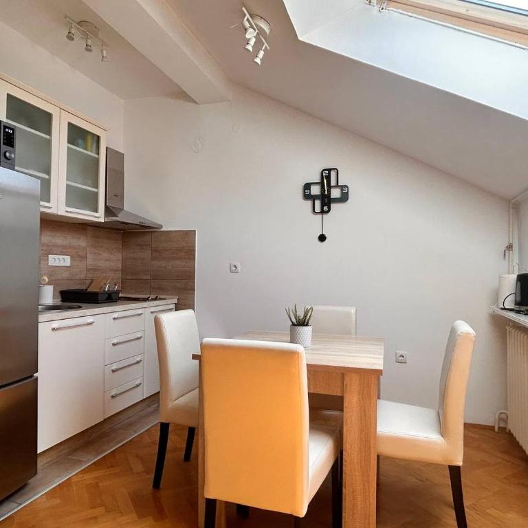 Cozy Corner NS Centar Top lokacija - One-Bedroom Apartment - 3