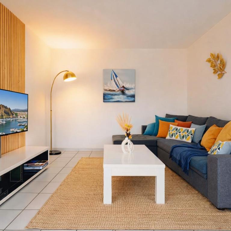 Evasion T3 4 étoiles entre Port et Calanques - Parking Privé, Plages 10mn à pied - Apartment mit 2 Schlafzimmern - 2