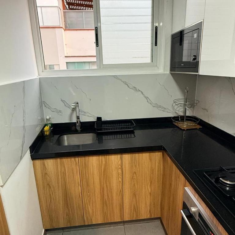 Modern and Cozy Appartment. Exclusive area. - Three-Bedroom Apartment - 13
