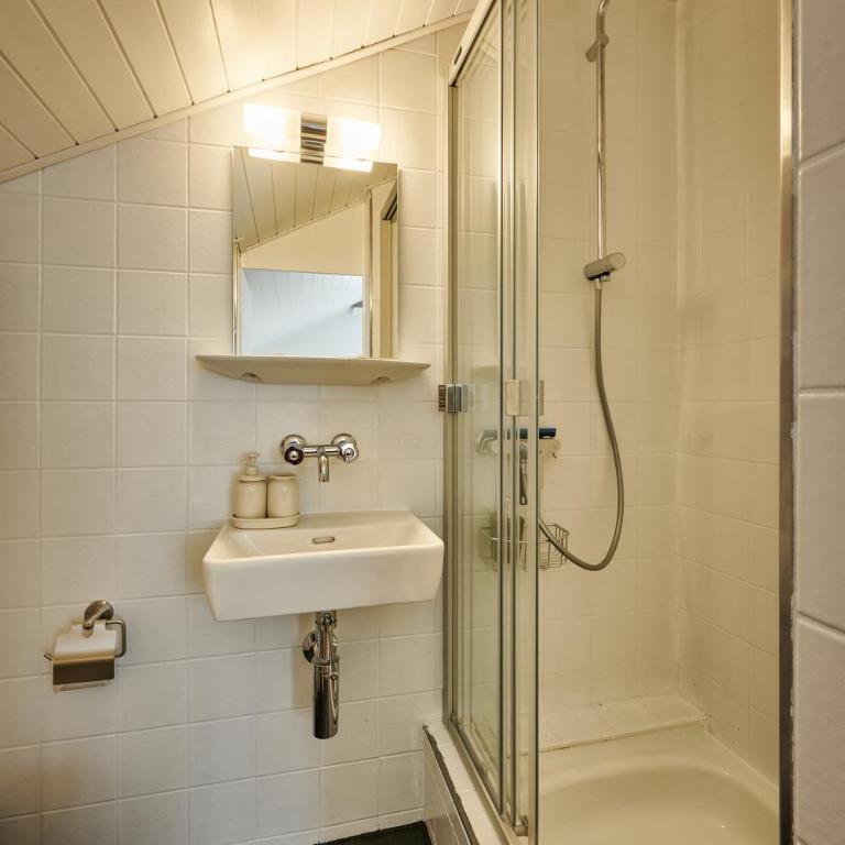 Stay Switzerland Hotel and Apartments - 1 Bedroom City Apartment - 4
