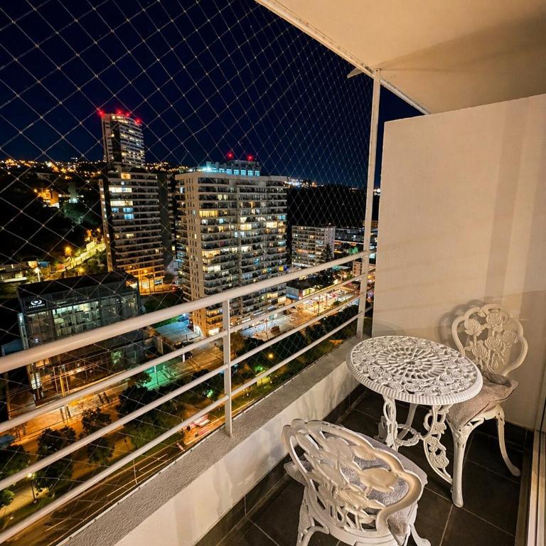 Escapate a Viña Private Cinema Experience Depto - Two-Bedroom Apartment - 17