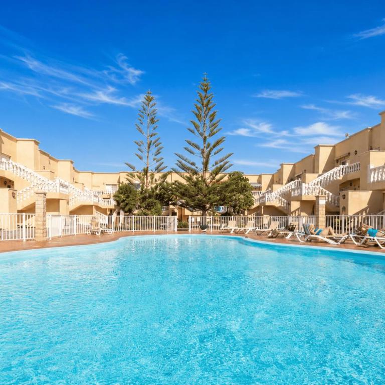 Caleta Beach Apartment - Two-Bedroom Apartment - 17