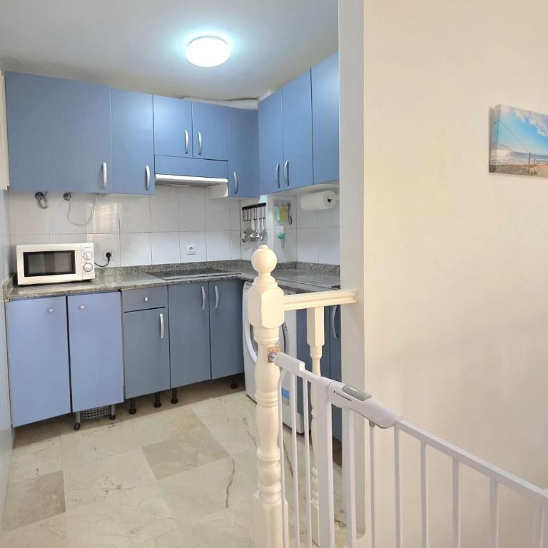 Caleta Beach Apartment - Two-Bedroom Apartment - 19