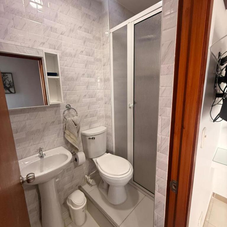 Apartamento de 3 habitaciones amoblado cerca de la playa - Three-Bedroom Apartment - 3