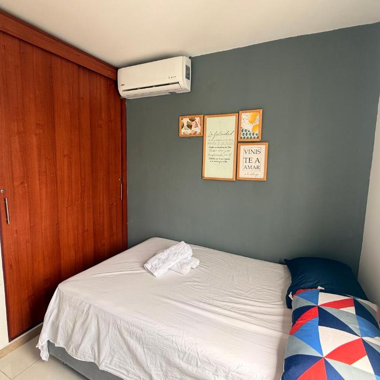Apartamento de 3 habitaciones amoblado cerca de la playa - Three-Bedroom Apartment - 6