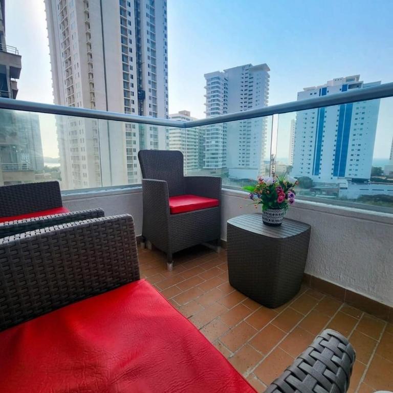 Espectacular apartamento amoblado, Cartagena de Indias. cerca al mar, muy central. - Three-Bedroom Apartment - 4