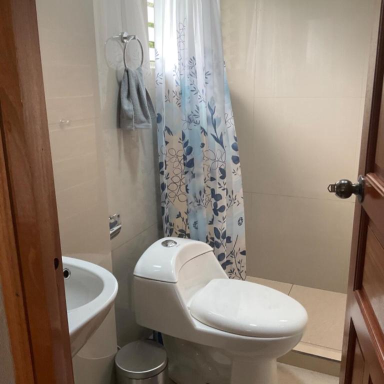 Private house with huge garden and waterfall view - Casa de 2 dormitorios - 12
