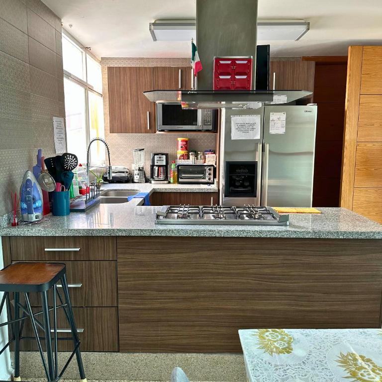 Goldsmith Confort Suites Polanco - Family Room with Private Bathroom - 4