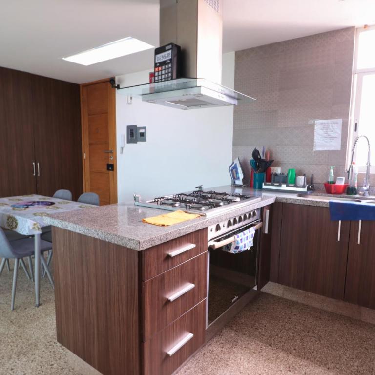 Goldsmith Confort Suites Polanco - Family Room with Private Bathroom - 5