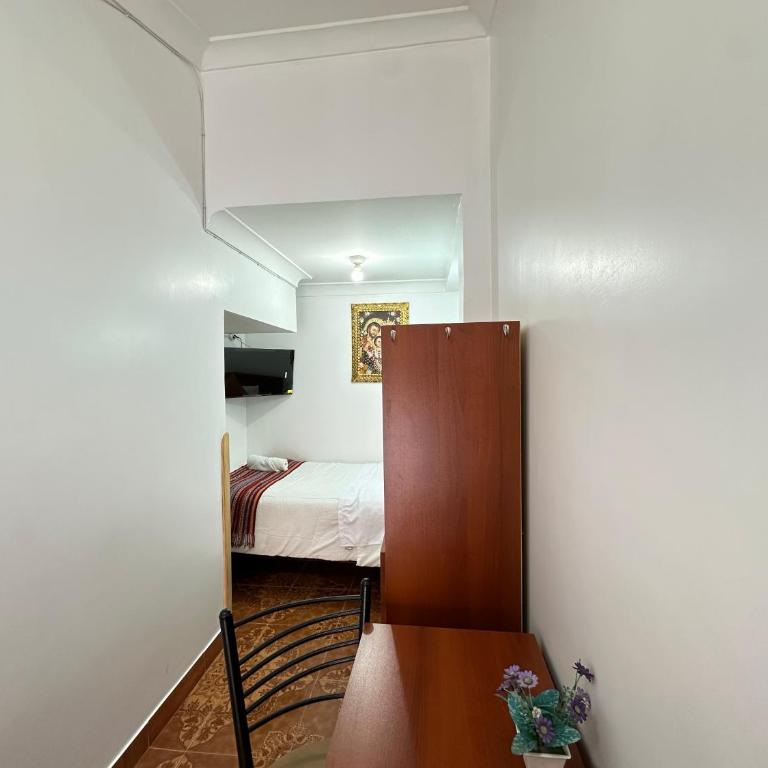 Libertrek Centro Inn - Single Room with Private Bathroom - 3