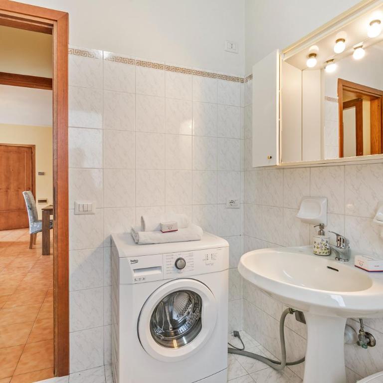 Sunrise in Baveno: Apartment for 4 with Balcony - Happy Rentals - Appartamento con Balcone - 17