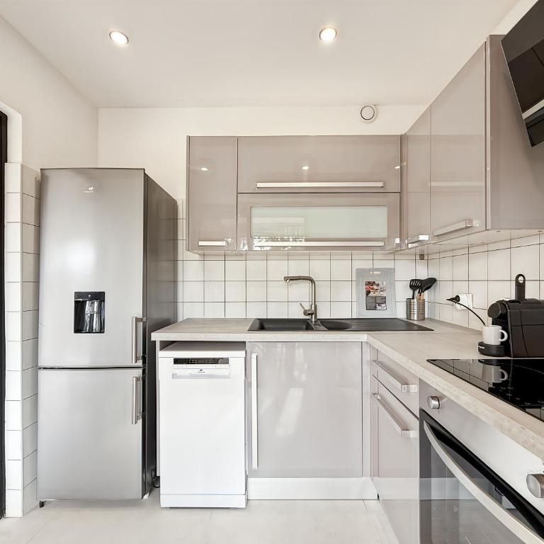 2P Neuf d Exception Eden Parc Piscine Pkg Clim Wifi - Appartement 1 Chambre - 11