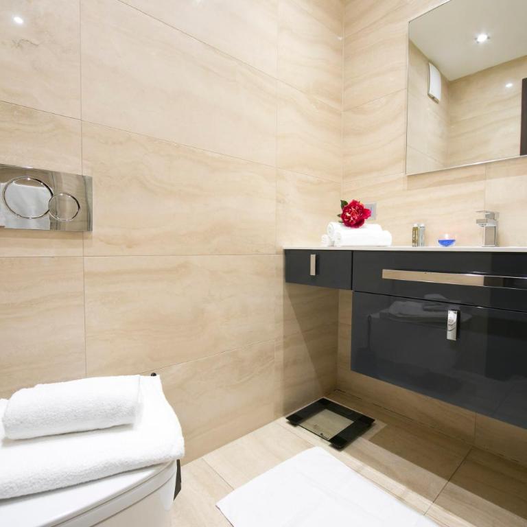 Rebecca Garden with Terrace in Paradiso - Happy Rentals - Appartement Deluxe - 23