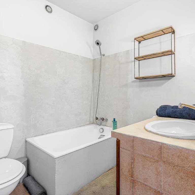 Le Domaines Des Thermes - T2 - Appartement Supérieur - Vue sur Ville - 11