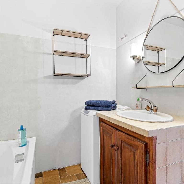 Le Domaines Des Thermes - T2 - Appartement Supérieur - Vue sur Ville - 12