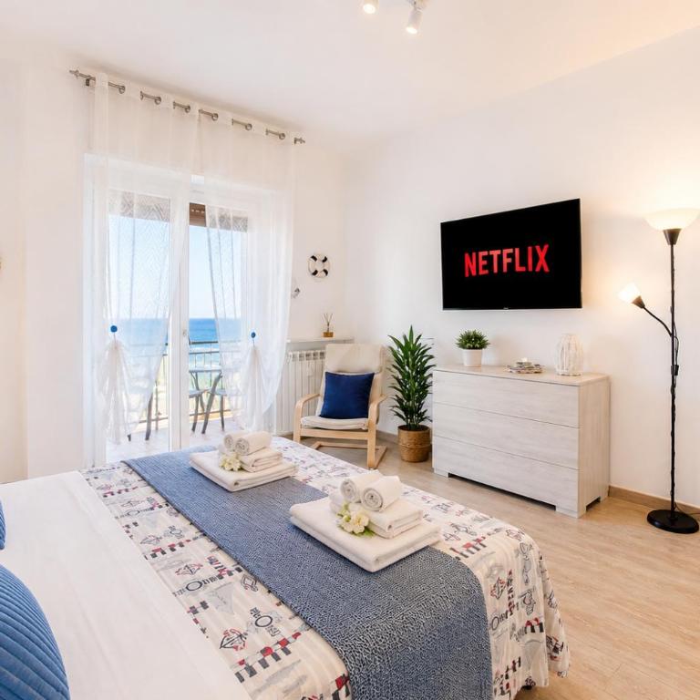 Happy Home - Two-Bedroom Apartment - 2