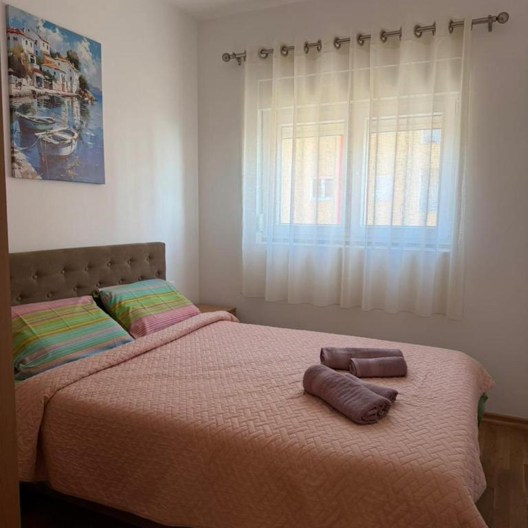 Seafront Serenity - 2BR Beach Walk Apartment - Two-Bedroom Apartment with Sea View - 6