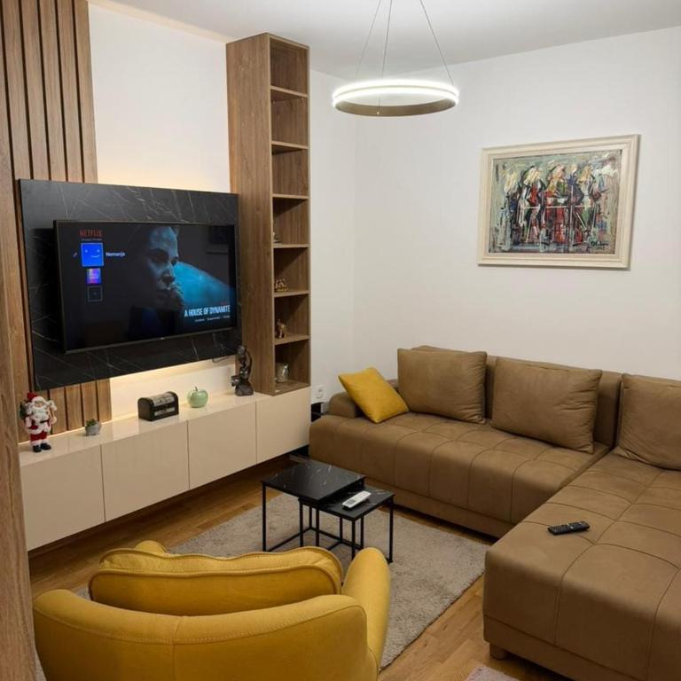 Seafront Serenity - 2BR Beach Walk Apartment - Two-Bedroom Apartment with Sea View - 8