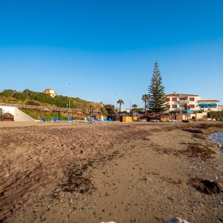 Sunny 2BR Apartment Near Faro Beach with Balcony - Apartamento de 2 dormitorios con vistas - 33