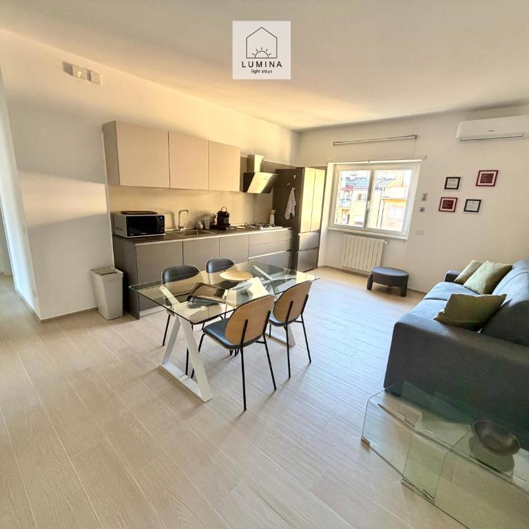 Lumina - Light Stays - Nuovissimo Attico con 2 Bagni - Two-Bedroom Deluxe Apartment with Balcony - 4