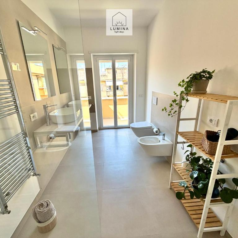 Lumina - Light Stays - Nuovissimo Attico con 2 Bagni - Two-Bedroom Deluxe Apartment with Balcony - 25