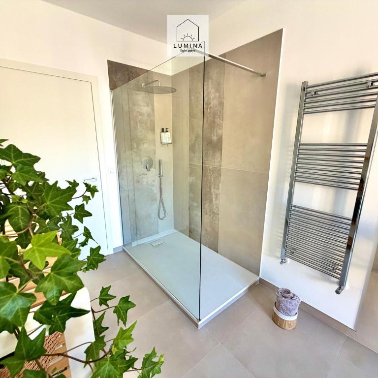 Lumina - Light Stays - Nuovissimo Attico con 2 Bagni - Two-Bedroom Deluxe Apartment with Balcony - 28