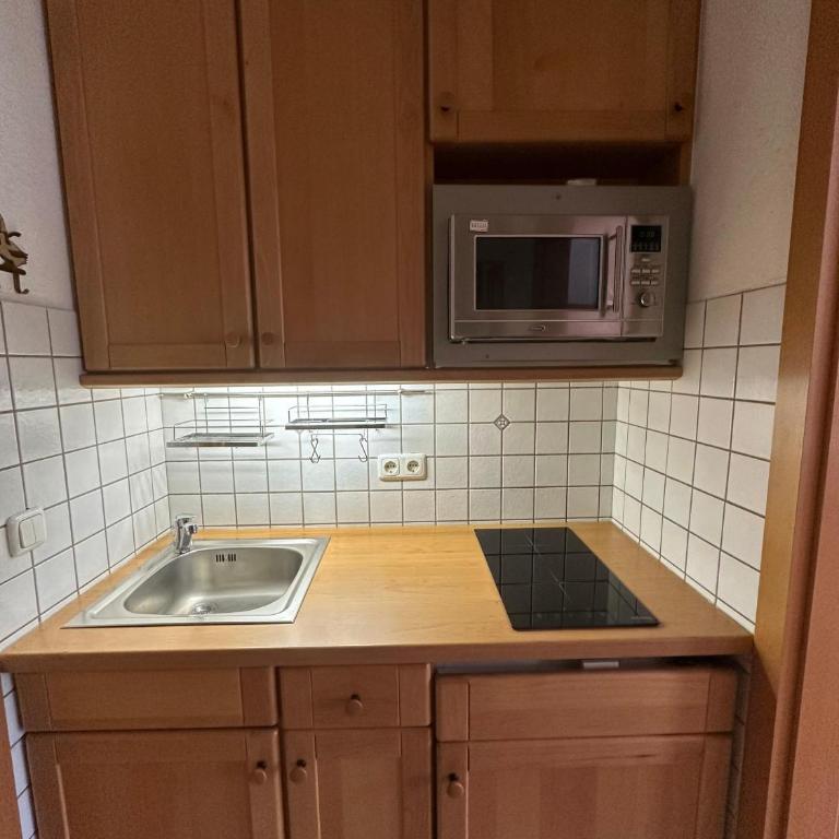 Ferienwohnungen Stuhlreiter GbR - Apartment mit 1 Schlafzimmer und Balkon - 6
