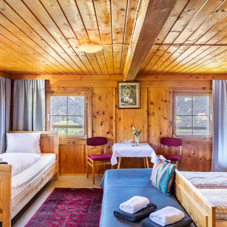 Persalhof Gattererberg - Dreibettzimmer mit Dusche - 1