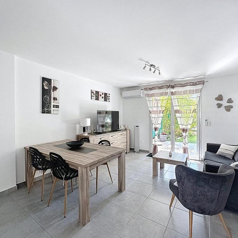 Charmant T3 avec jardin privé, proche plage centre-ville de Calvi - Appartement 2 Chambres avec Terrasse - 3