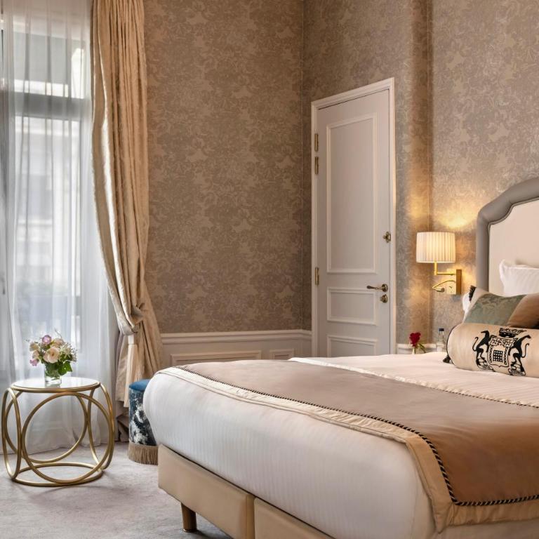 Hotel Westminster - Chambre Exécutive - Vue sur Rue de la Paix - 6