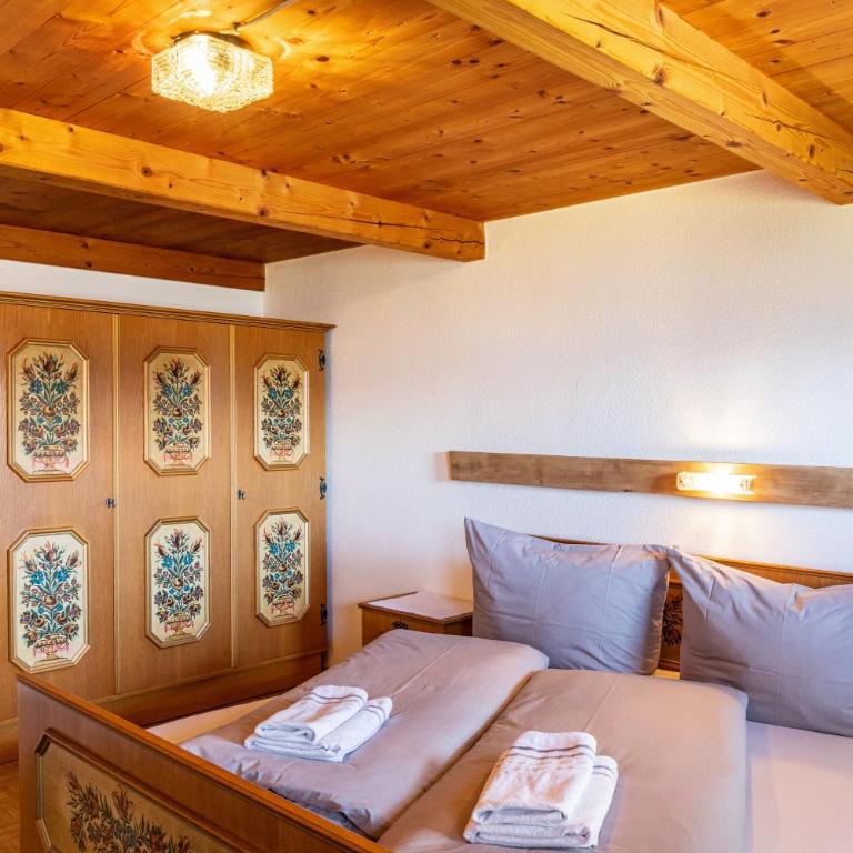 Persalhof Gattererberg - Doppelzimmer mit Bergblick - 2