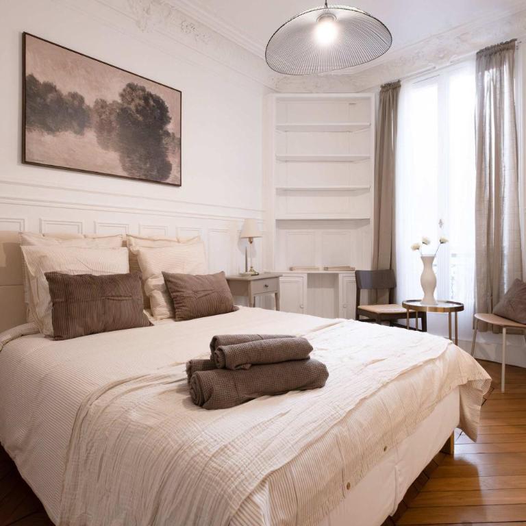 Golden Triangle 3BR Haussmann Champs-Elysees - Appartement - 2