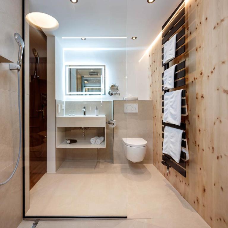 Kirchenwirt - Deluxe Doppelzimmer mit Dusche - 4