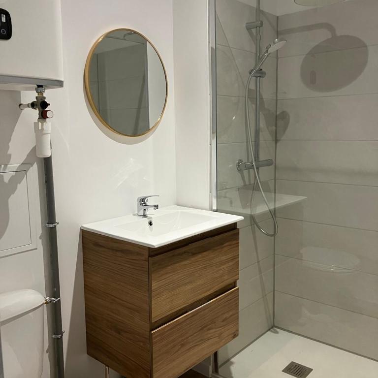 Le Petit Séjour, studio en hypercentre - Apartment - 5