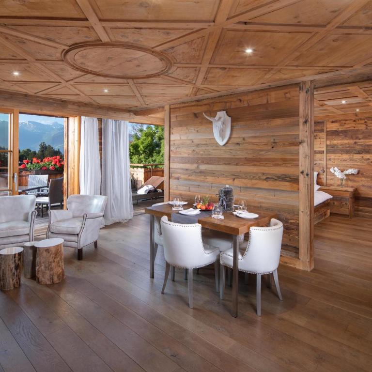 Hostellerie du Pas de l'Ours "Relais et Châteaux" - Suite Deluxe avec Lit King-Size - 3