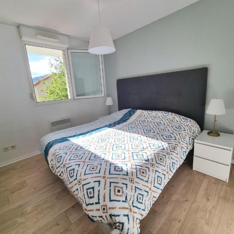 Résidence des volcans d'auvergne parking balcon WiFi lit180X200 - One-Bedroom Apartment with Garden View - 8