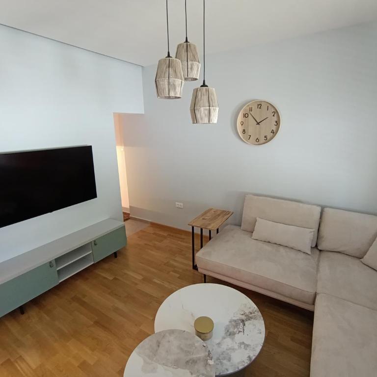 House in the greenery Podgorica - Two-Bedroom Apartment - 1