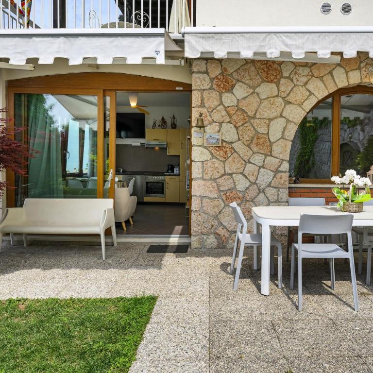 Residence La Mignon Oleandri - Two-Bedroom Deluxe Apartment with Garden View - 1