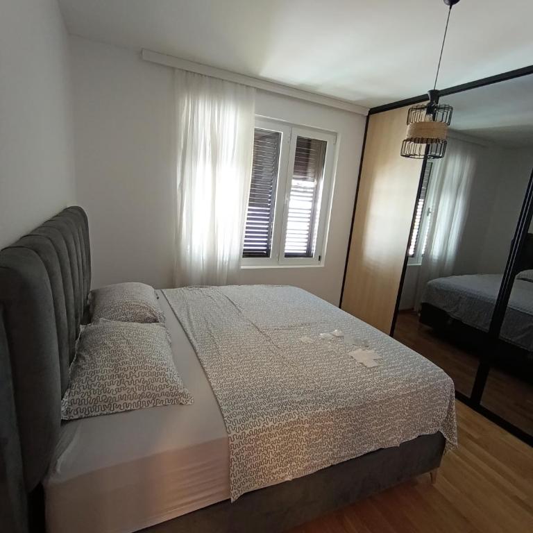 House in the greenery Podgorica - Two-Bedroom Apartment - 7