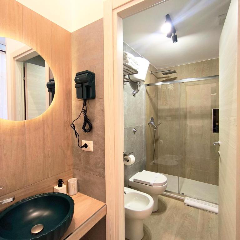 DIMORA NONNA ELENA - Quartieri Spagnoli "Premium Suite" - Family Room with Private Bathroom - 6