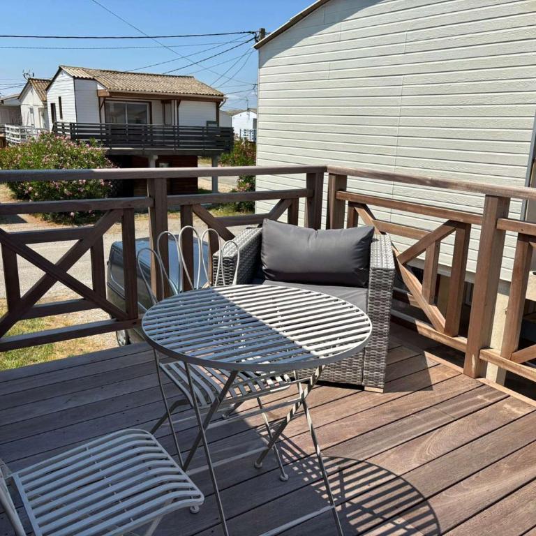 AIG 94 – Chalet en rangée – Gruissan – 6 personnes - Chalet 3 Chambres - 10