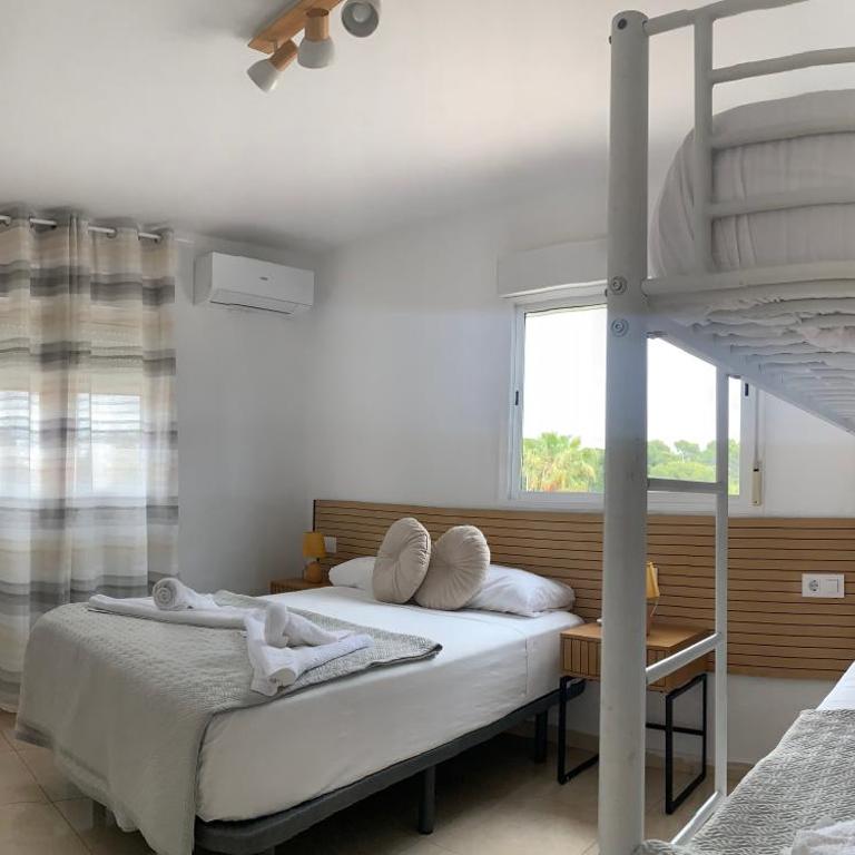 Casa los Pinos Calpe Playa - Habitación Familiar con vistas a la montaña - 12