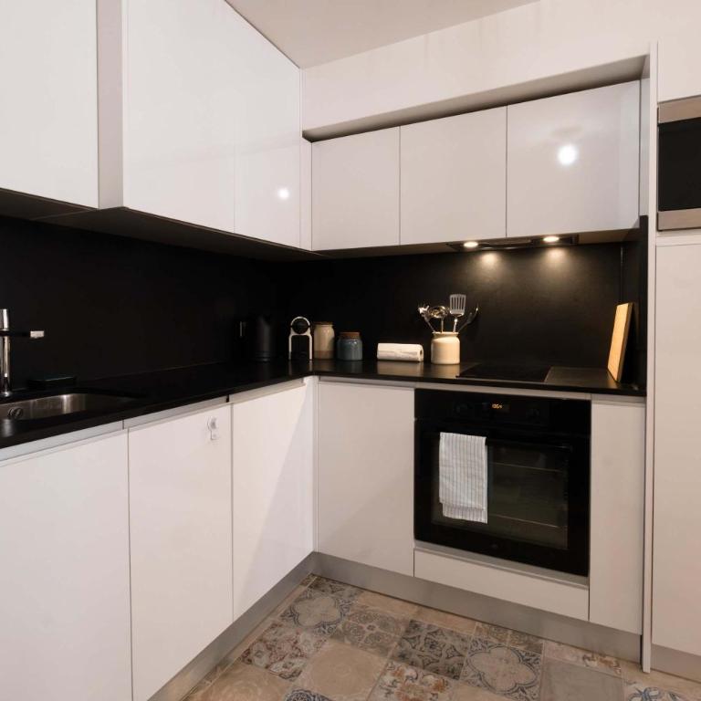Charming Renovated 1BR Marais Pompidou - Appartement - 10