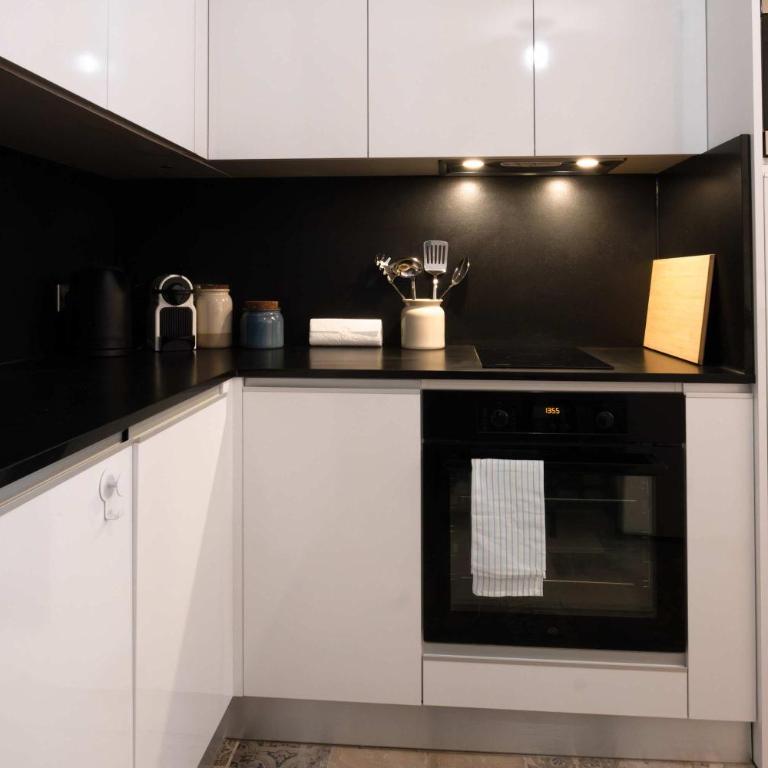 Charming Renovated 1BR Marais Pompidou - Appartement - 11