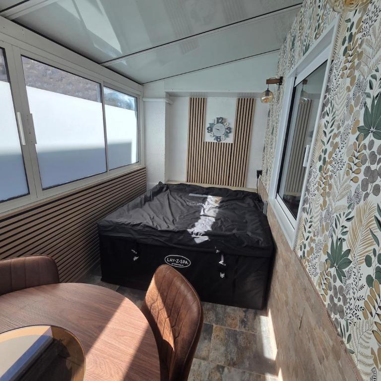 Meuble de charme avec spa 50 m de la plage de PONTAILLAC - Appartement 1 Chambre - 9