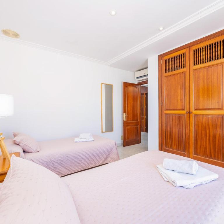 Llenaire Gran Beach House - Six-Bedroom House - 26