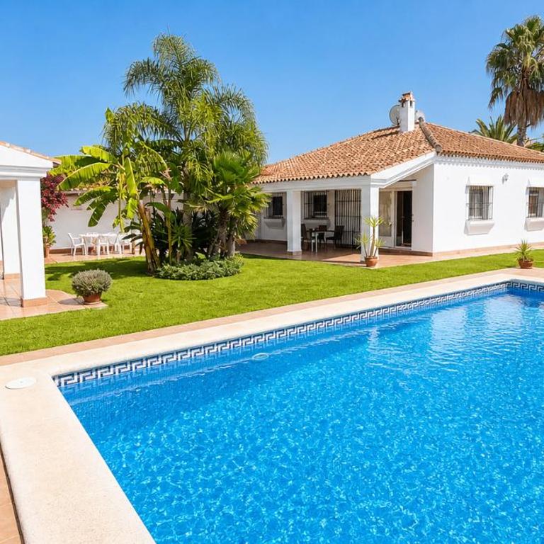 Andalusian patio villa 12 pax with private pool - Casa de 6 dormitorios - 1
