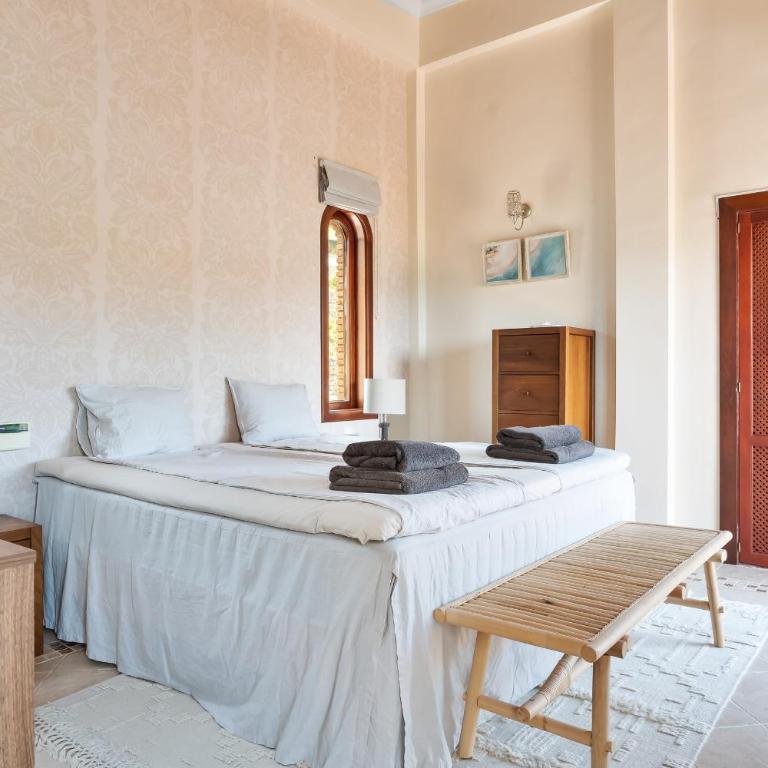 Dream Stay! 15 Guests, Big Pool with Heating Option at Extra Cost, Sea view! - Villa with Private Pool - 16