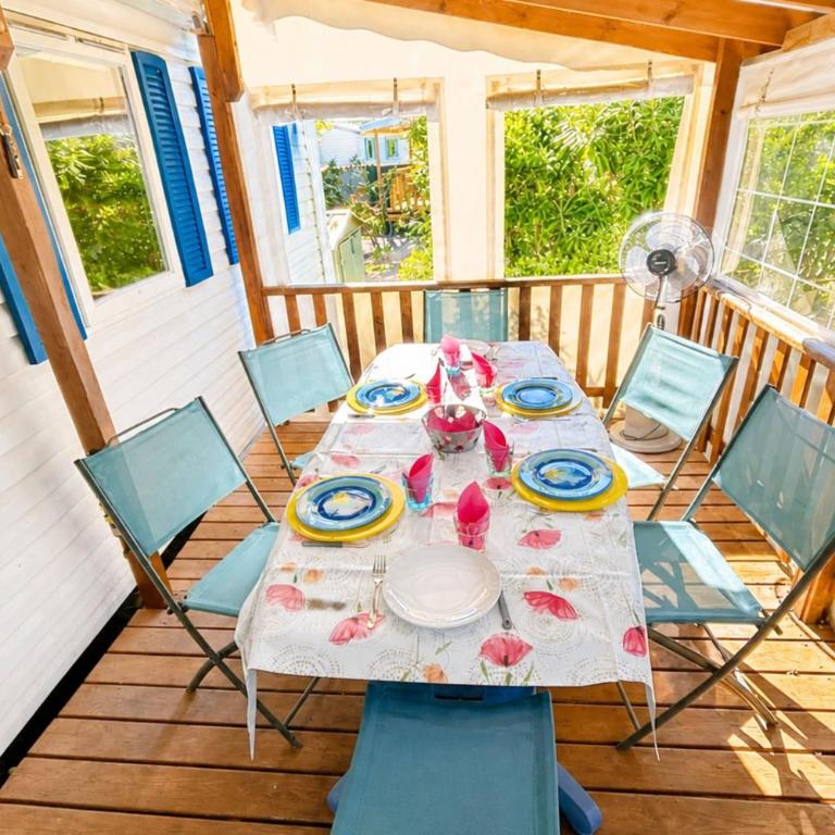 Mobil-home tout confort Camping de lEscale C43 terrasse piscine & plages - Bungalow - 10